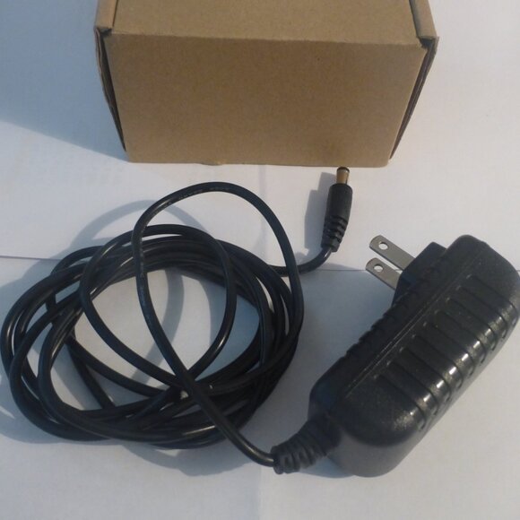 Power Adapter RXW-0698-0502000-E Input AC100-240V-0.5A Output DC5V-2000mA - Picture 2 of 6